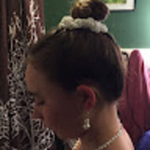 Meet your Posher, Ella